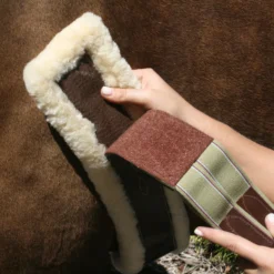 Pinnacle Sheepskin Lined Girth 10 Pinnacle Sheepskin Lined Girth -Equestrian Supplies Shop 18784 alt d